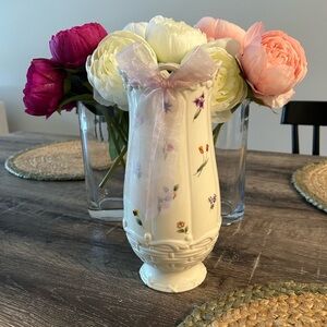 Lenox Posey Baskets bulb vase